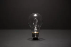 Cómo elegir el bombillo ideal según tu puerta